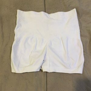 New shape wear shorts